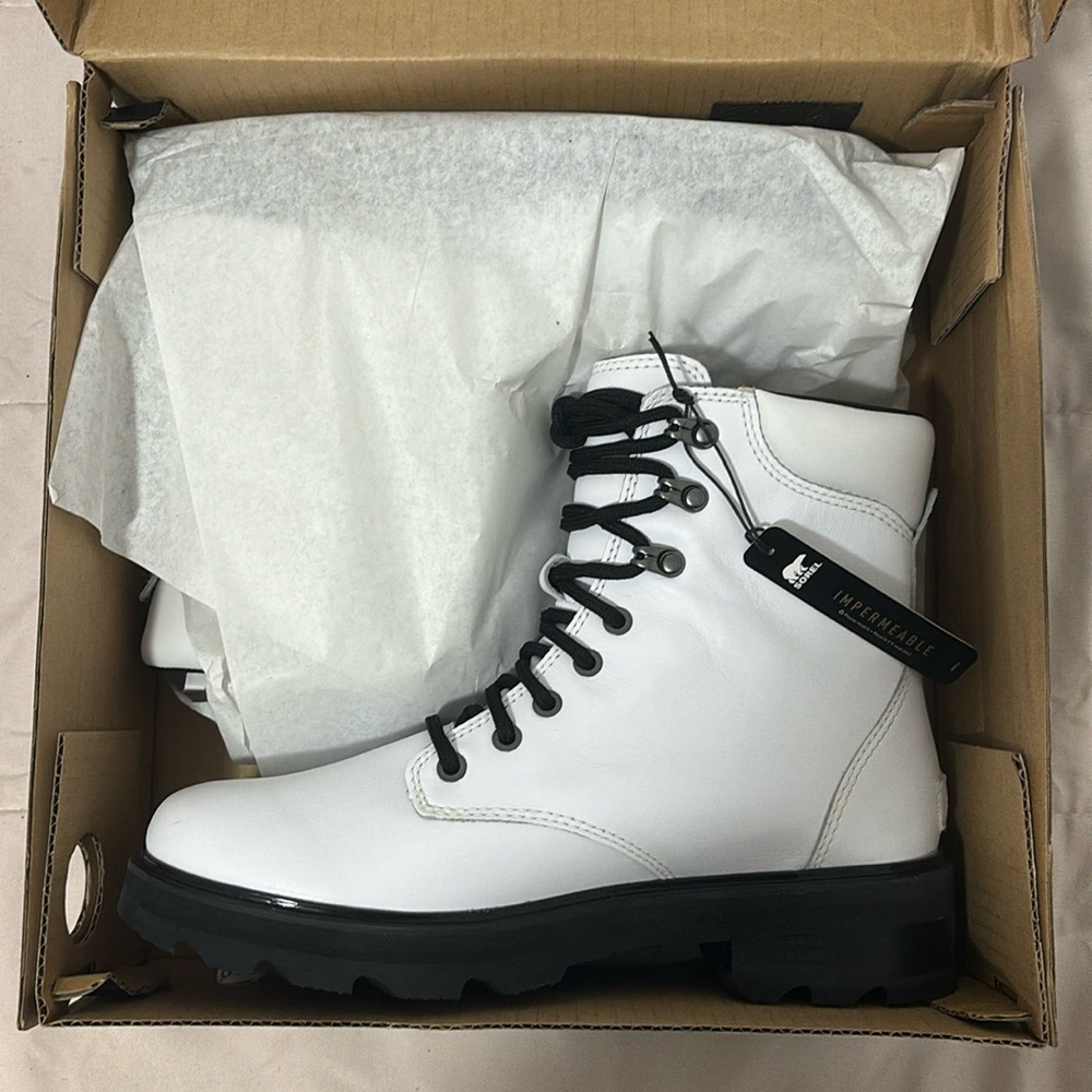 Lennox Lace Booties